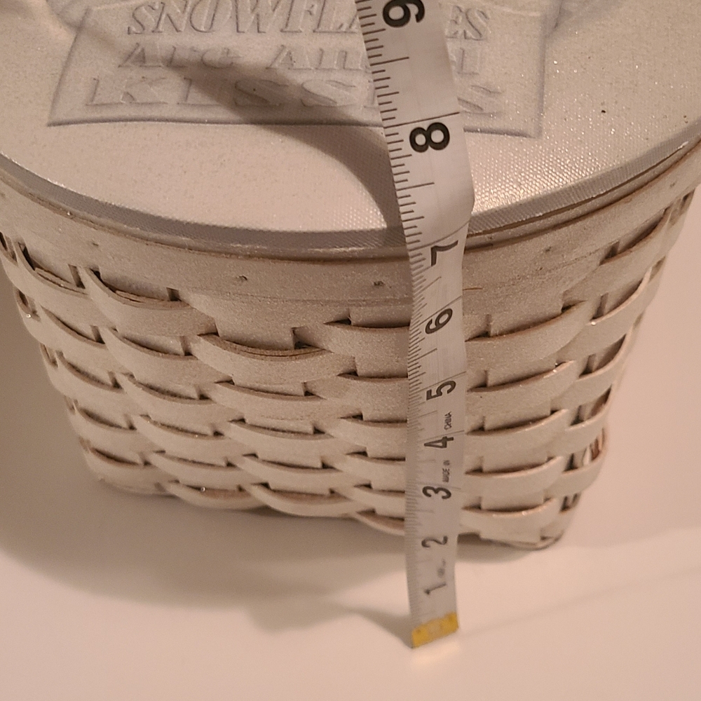 Snowflakes are Angel Kisses" Hinged basket Lid - Picture 13 of 14